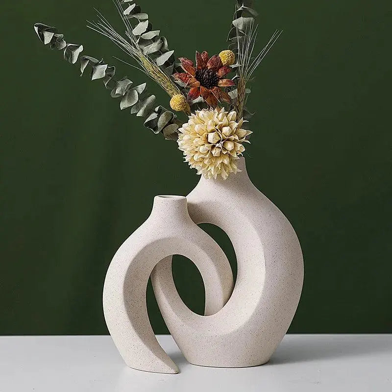 Sketched Silhouette: The Minimalist Vases for Boho Homes Pantefa